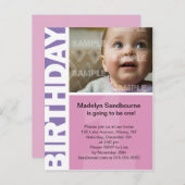 ピンクの薄紫パネル第1の誕生日招待状 インビテーションポストカード (正面/裏面)