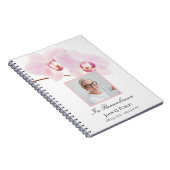 ピンクの蘭が白い葬儀記念ゲストブックに ノートブック (右側)