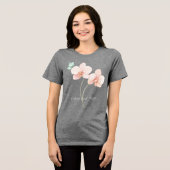 ピンクの蘭の花 ミントグリーンの蝶 トライブレンドTシャツ (正面全面)
