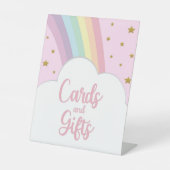 ピンクの虹と星のカードとギフトパーティーテーブル 台座サイン (正面)