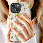 ピンクの蛾と水仙のモノグラム柄 Case-Mate iPhoneケース