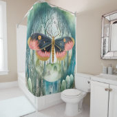 ピンクの蛾の森の夜 シャワーカーテン (インサイチュ)