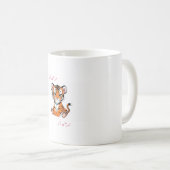 ピンクの蝶と子トラ🐯 - コーヒーマグカップ (正面右)
