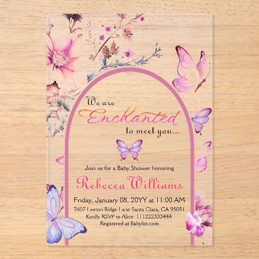 ピンクの蝶の赤ちゃんシャワーに出会えて魅了された アクリル招待状 (正面)