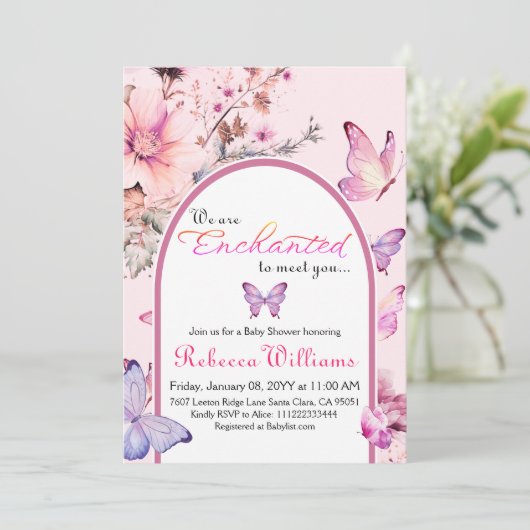 ピンクの蝶の赤ちゃんシャワーに出会えて魅了された 招待状 (スタンド正面)