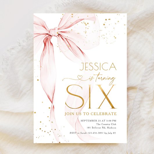 ピンクの蝶ネクタイの女の子の6歳の誕生日 招待状