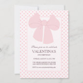 ピンクの蝶ネクタイ水玉 女の子の誕生日招待状 招待状 (正面)