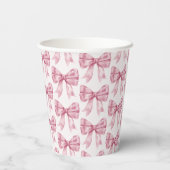 ピンクの蝶ネクタイ ベイビーシャワーまたはブライズシャワー、誕生日パーティー 紙コップ (裏面)