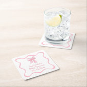 ピンクの蝶ネクタイ ベイビーシャワー スクエアペーパーコースター (インサイチュ)