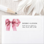 ピンクの蝶ネクタイ　ミニマルでエレガントな返送先住所 ラベル