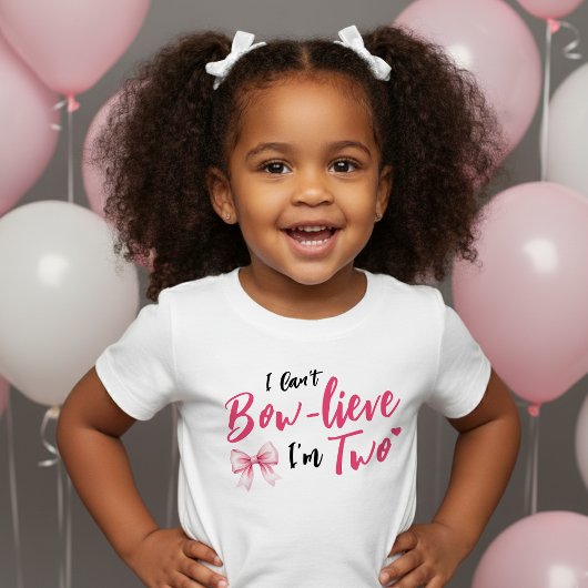 ピンクの蝶リボンの女の子たち 2歳の誕生日パーティー 私は2歳 トドラーTシャツ