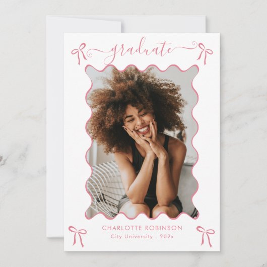 ピンクの蝶結びの卒業パーティーのお知らせ 招待状 (正面)