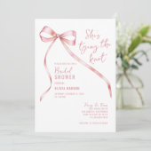 ピンクの蝶結び 彼女が結婚する ブライダルシャワーパーティー 招待状 (スタンド正面)