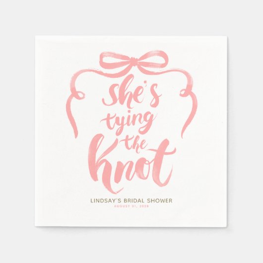 ピンクの蝶結び 彼女の結婚を祝うシャワー スタンダードカクテルナプキン (正面)