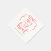 ピンクの蝶結び 彼女の結婚を祝うシャワー スタンダードカクテルナプキン (角)