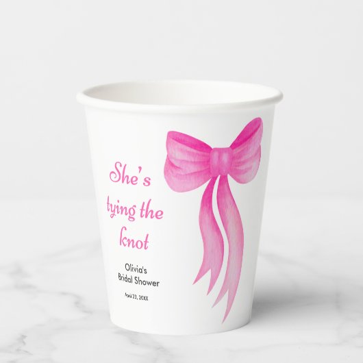 ピンクの蝶結び 彼女の結婚前のお祝い 紙コップ (正面)