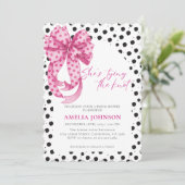 ピンクの蝶結び 彼女は結婚する ブライダルシャワー 招待状 (スタンド正面)