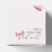 ピンクの蝶結び　結婚式の準備　ブライダルシャワーの贈り物 フェイバーボックス (上部)