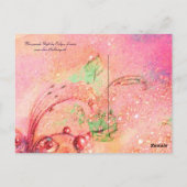 ピンクの衣装の仮装カーニバルミュージシャン ポストカード (裏面)