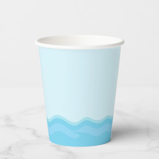 ピンクの誕生日パーティーでかわいいブルネット海賊少女 紙コップ (裏面)