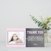 ピンクの誕生日感謝フォトカード 子供 サンキューカード (スタンド正面)