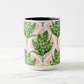 ピンクの谷の花のユリの花束 マグカップ (中央)