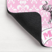 ピンクの象を持つ母 マウスパッド (コーナー)