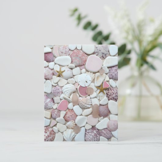 ピンクの貝殻の海ガラスビーチガラスアート写真陶器 ポストカード (スタンド正面)