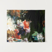 ピンクの赤いアネモネと白い花、黒い蝶 タペストリー (正面(横))