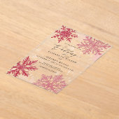 ピンクの赤い雪の結晶の冬の結婚式 アクリル招待状 (レイダウン)