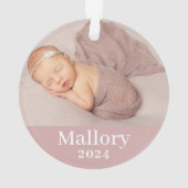 ピンクの赤ちゃんパーソナライズされたの少女の名前の写真 オーナメント (裏面)