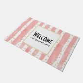 ピンクの赤面ストライプ数 |金ゴールドフェイク紙吹雪へようこそ ドアマット (アングル)