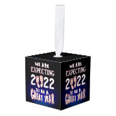 ピンクの足跡が性別を暴く女の子 キューブオーナメント (正面アングル)