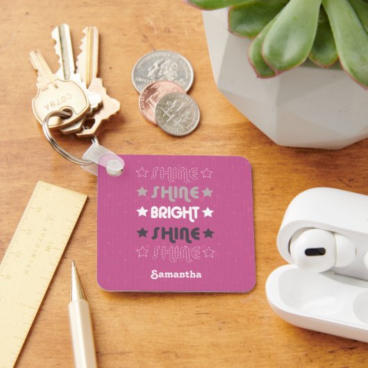 ピンクの輝き。シャイン。明るい。シャイン。シャイン。 キーホルダー (デスク)