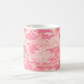 ピンクの迷彩パターン、お名前、パーソナライズ コーヒーマグカップ (中央)