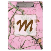 ピンクの迷彩柄のカムフラージュのモノグラムのイニシャルの用箋挟 クリップボード (正面)