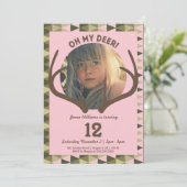 ピンクの迷彩柄の女の子の(雄ジカの)枝角の誕生日を捜すこと 招待状 (スタンド正面)