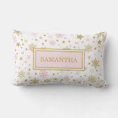 ピンクの金ゴールドの冬の雪片の女の赤ちゃんの子供部屋のギフト ランバークッション (裏面)