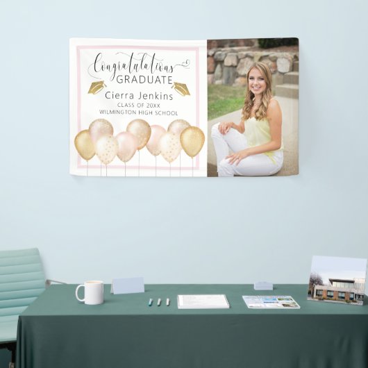 ピンクの金ゴールドバルーン1枚の写真卒業バナー 横断幕 (トレードショー)