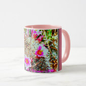 ピンクの開花のマグが付いている釣鉤のサボテン マグカップ (正面右)