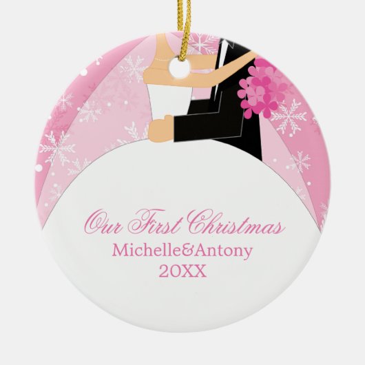 ピンクの雪のかけら「初めてのクリスマス」 セラミックオーナメント (正面)