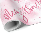 ピンクの雪の喜び幸せ笑いクリスマス ラッピングペーパー (ロールコーナー)