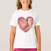 ピンクの雲の上のバレンタイン・フェアリー・ファンタジーアート Tシャツ (正面)