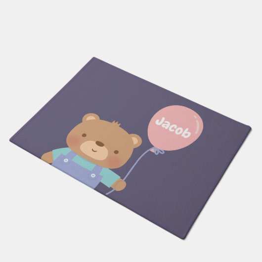 ピンクの風船の名前を付けたかわいい茶色の熊 ドアマット (アングル)