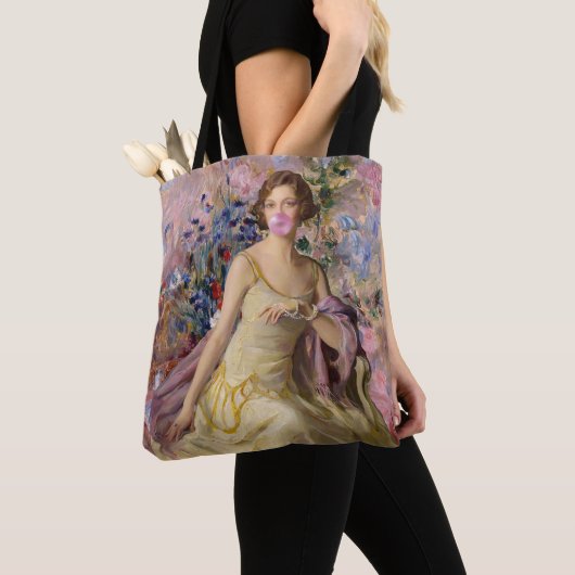 ピンクの風船ガムを膨らますAilsa Villard 花 トートバッグ (クローズアップ)