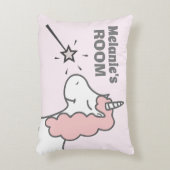 ピンクの髪の女の子とパーソナライズされた幸せなユニコーン アクセントクッション (正面(垂直))