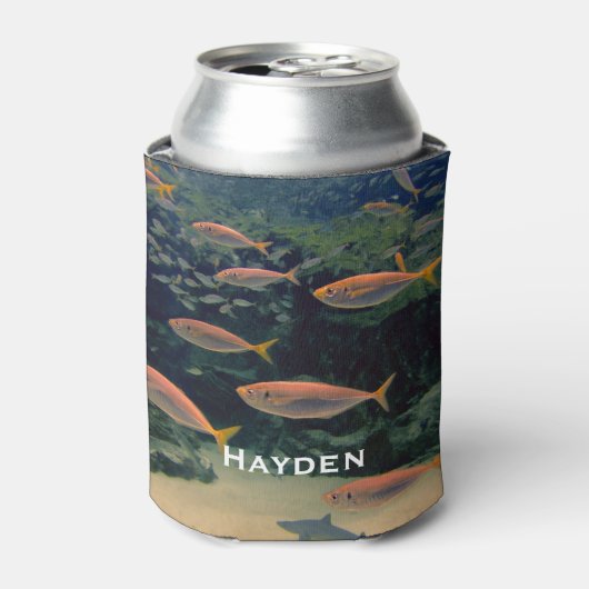ピンクの魚のショール水中写真パーソナライズされた 缶クーラー (缶正面)