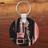 ピンクの魚眼ベルサイユ像 キーホルダー (正面)