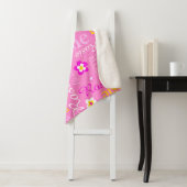 ピンクの黄色の女の子の名前フラワーグラフィックブランケット シェルパブランケット (インサイチュ)