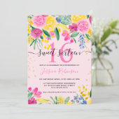 ピンクの黄色の明るいフローラ金ゴールドスクリプトSweet 16 招待状 (スタンド正面)